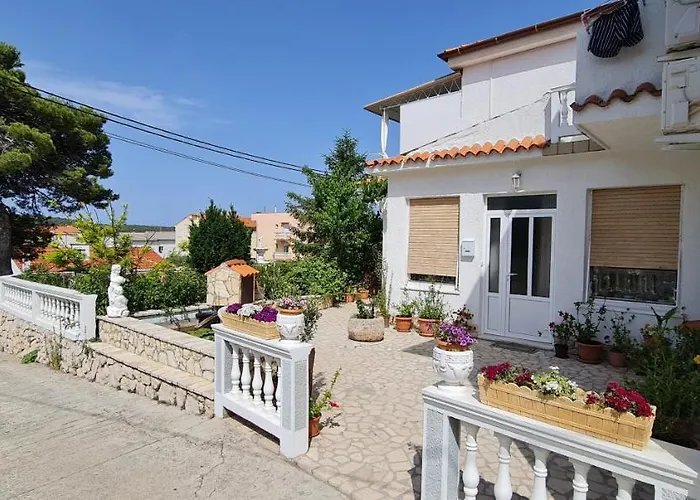 Frühstückspension Rab Robert 3*