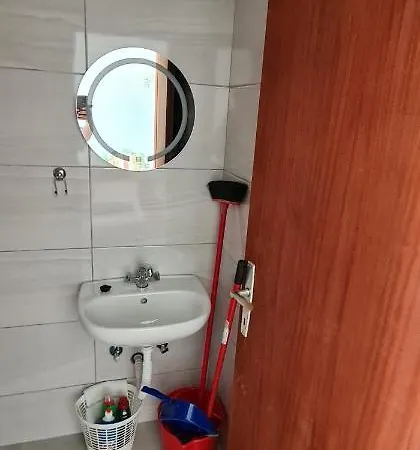 住宿加早餐酒店 Rab Robert Barbat na Rabu