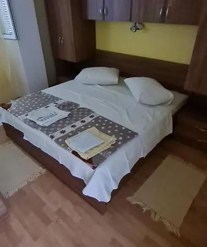 Couette-café Rab Robert 3*