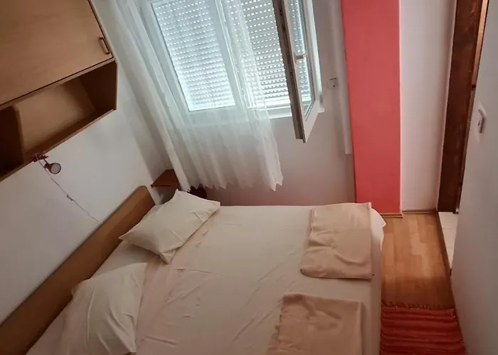 Rab Robert Couette-café Barbat na Rabu